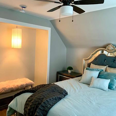 The Oakwood Cottage- With Private Yard & Parking, Minutes From Falls & Casino By Niagara Hospitality Niagara Falls Ngoại thất bức ảnh