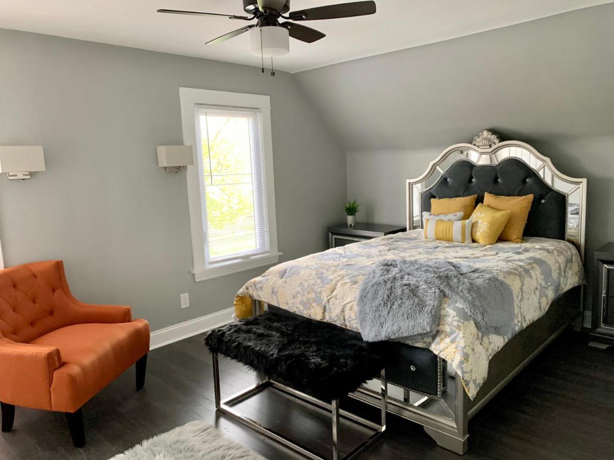 The Oakwood Cottage- With Private Yard & Parking, Minutes From Falls & Casino By Niagara Hospitality Niagara Falls Ngoại thất bức ảnh